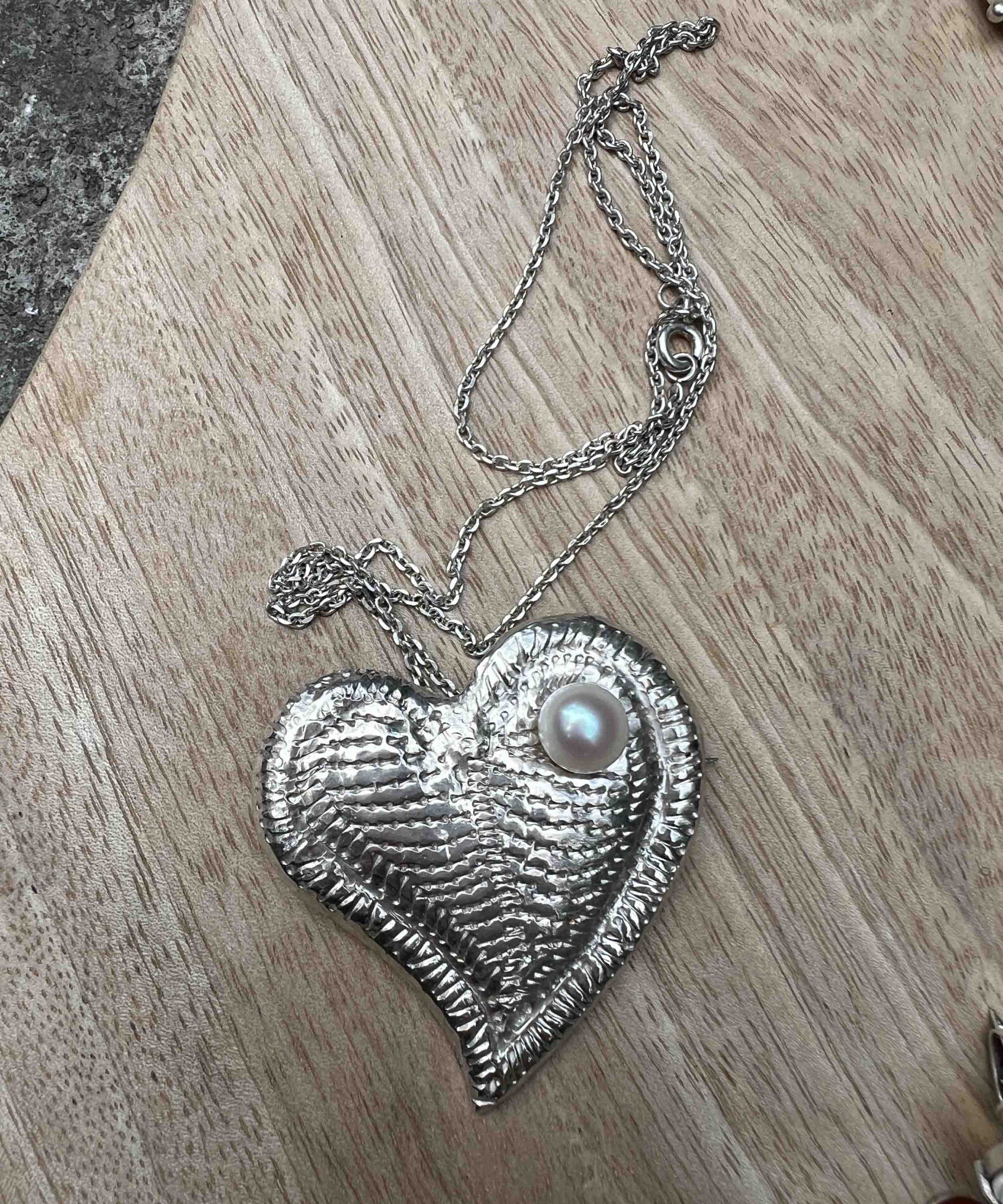 Pearl Dot Heart Pendant with Chain - Image 2