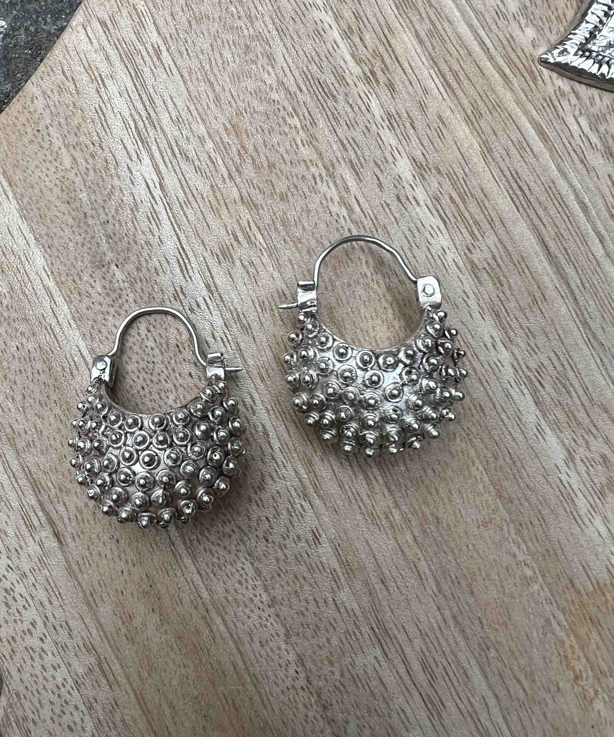 Tik Tik Solid Hoop